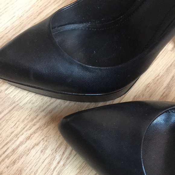 New! Bcbgeneration black platform stilettos - Picture 5 of 8